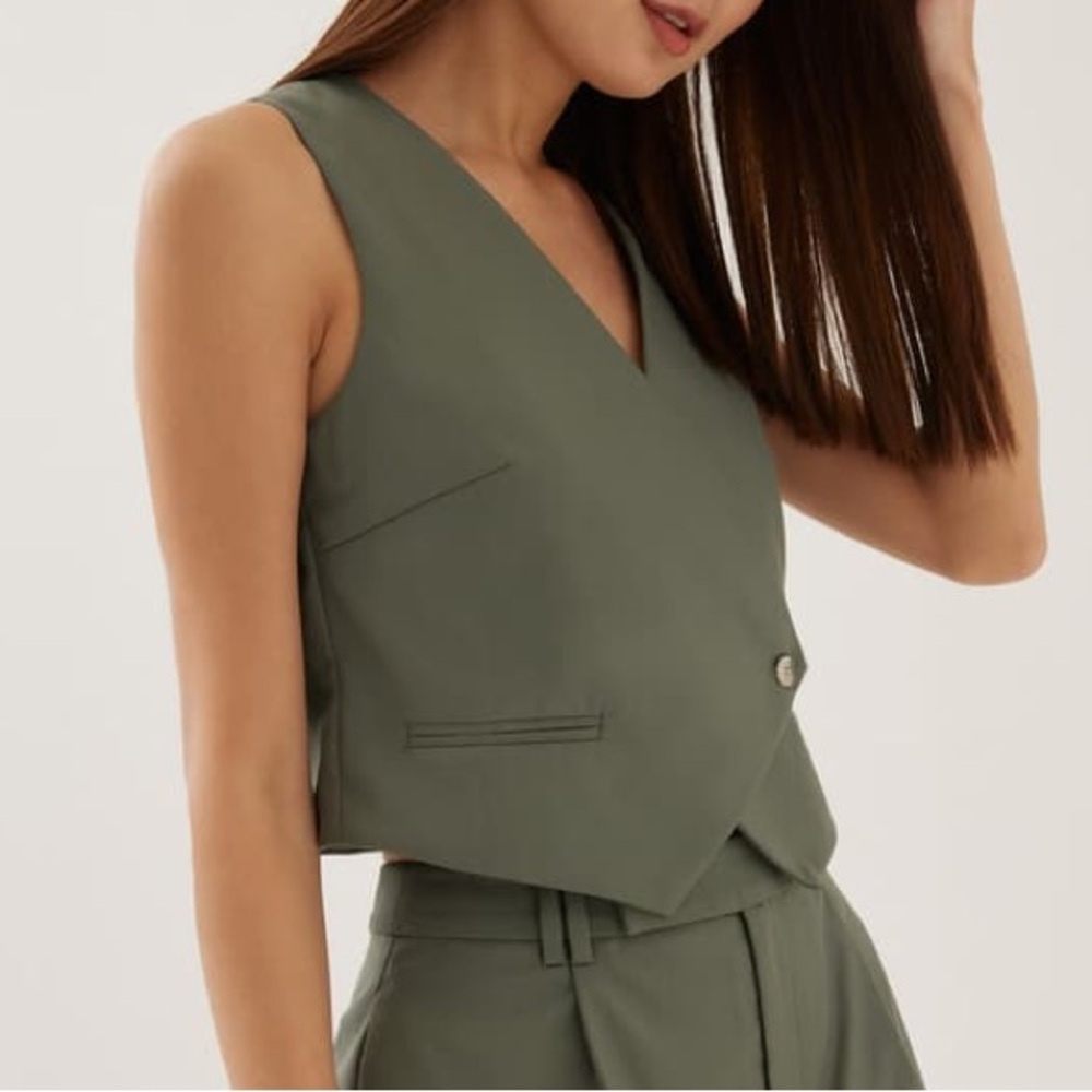 Sleeveless Olive V-Neck Tailored Vest